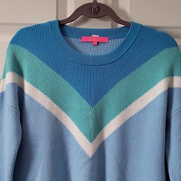 Lilly Pulitzer Crew Neck Blue & Teal Sweater with a Chevron Design Sz Small - Picture 3 of 6